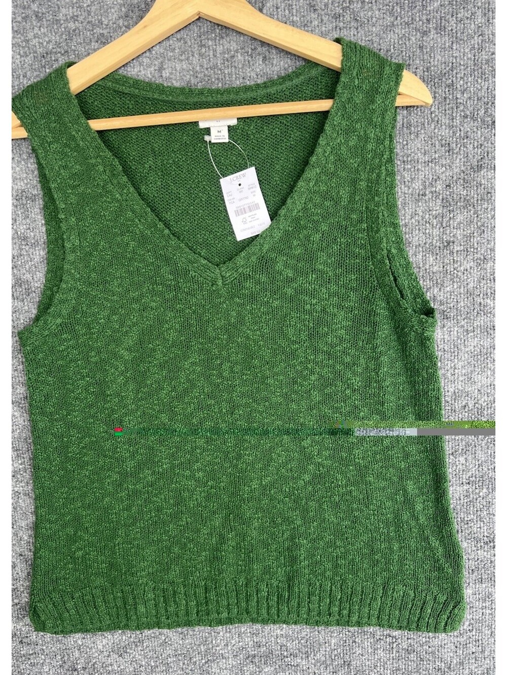 New J. Crew Forest Green Sleeveless V-Neck Knit Top- size M